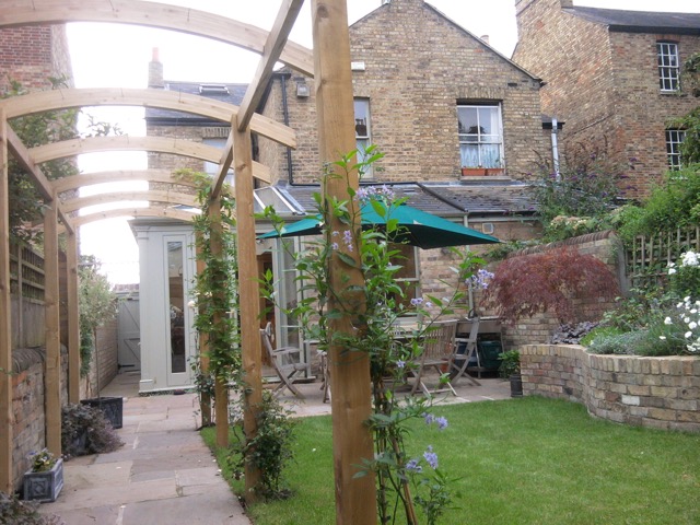 Oxford Cottage Garden - Ann Rosmarin Landscape Design