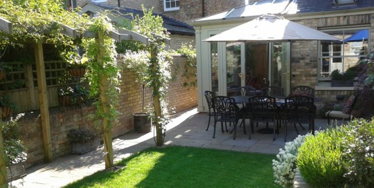 Oxford Cottage Garden - Ann Rosmarin Landscape Design